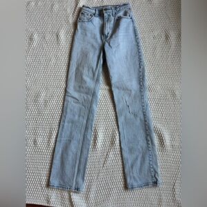 The 90’s straight ultra high rise light jeans